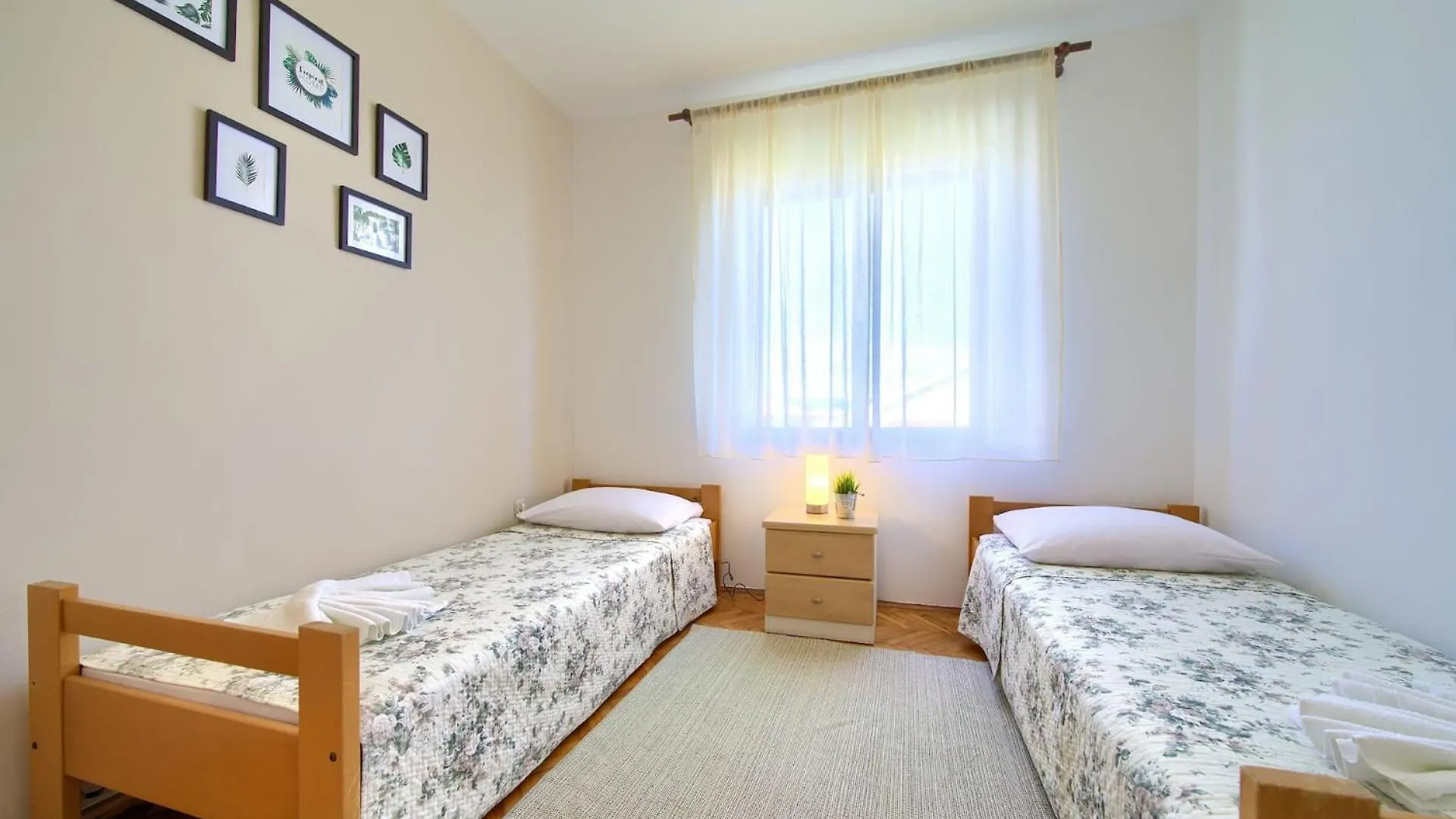 Apartment Disente With Sea View Krk Town